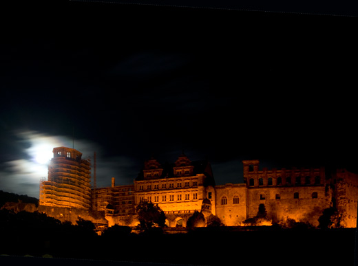 Fotospaziergang durch das abendliche Heidelberg, Schloss mit Vollmond