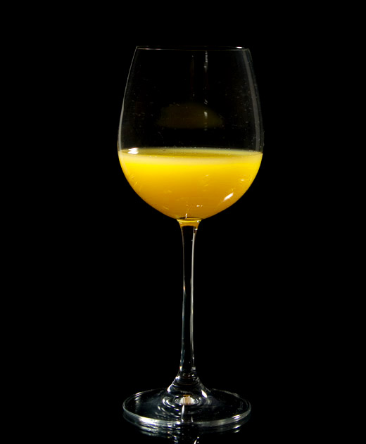 Glas mit Orangensaft
